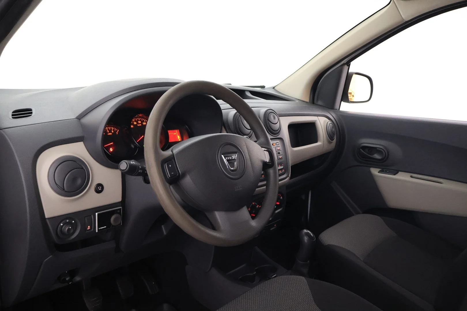 Car Image - 1dQFarOAl0xMQTUEC0YlVX