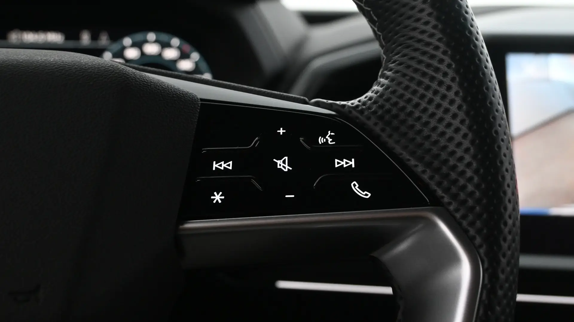 Car Image - 1NrbtxJ1WI5ykgnr3c8OJg