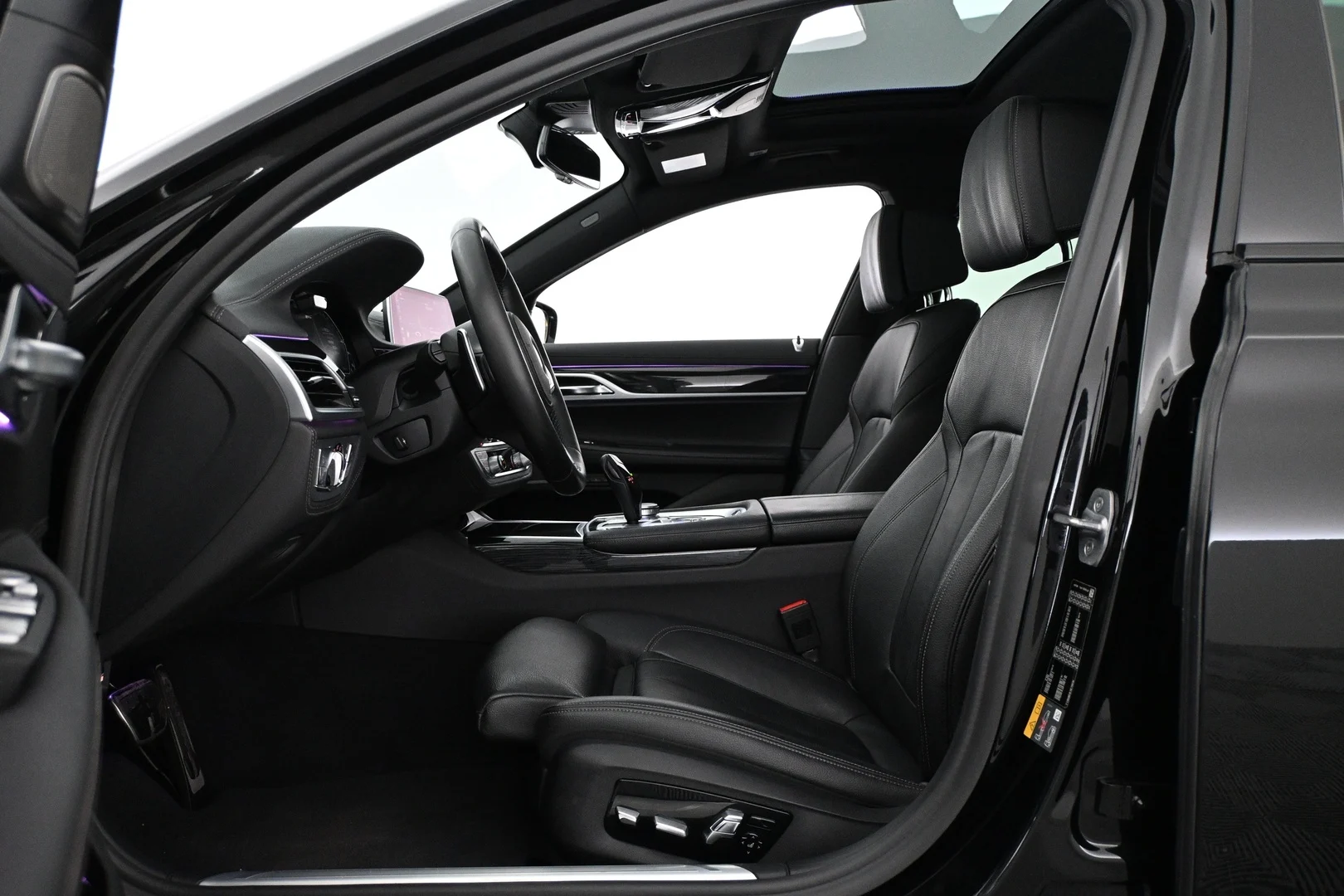 Car Image - 28GSvk77IRC44KGwWQIMH6