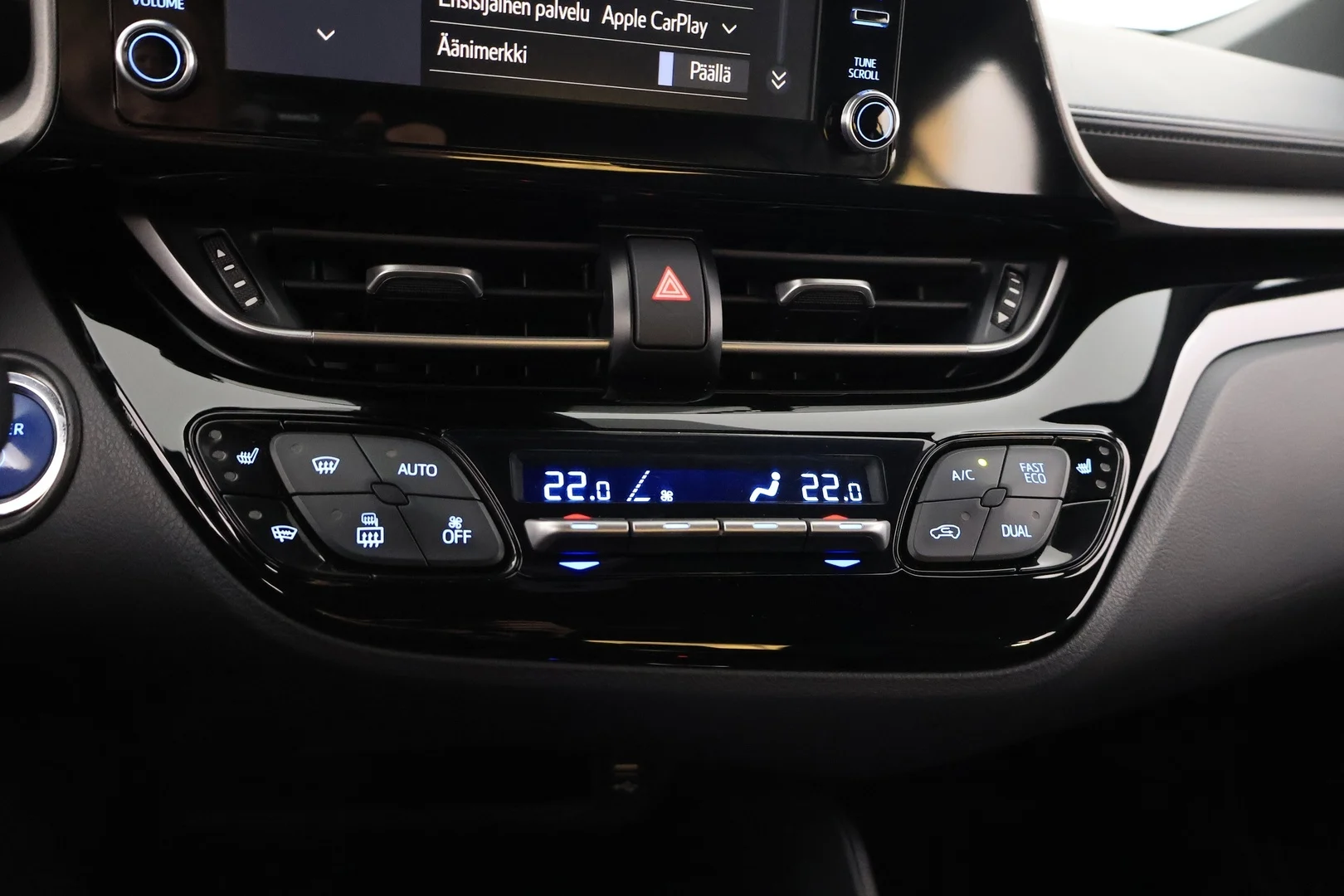 Car Image - 2G7Y7ppFxIftTBvfNrlxjs