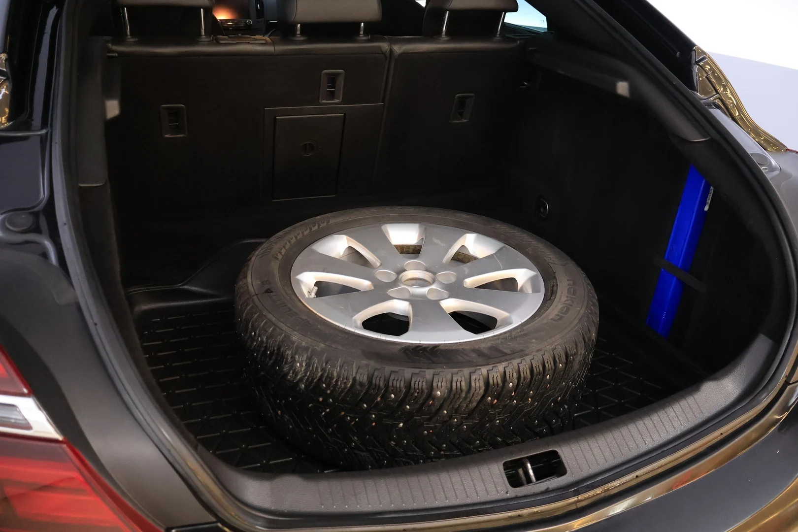 Car Image - 26vRnvS0fuZ4CDP4HoVPjV
