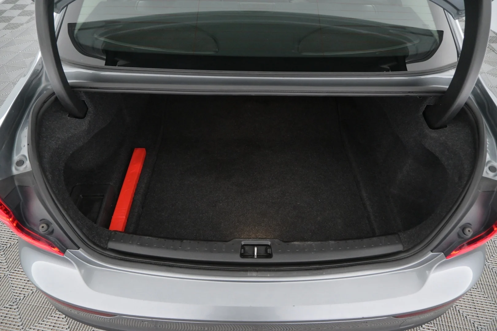 Car Image - 3a0JDmYQ66mCryKzmQ0sws