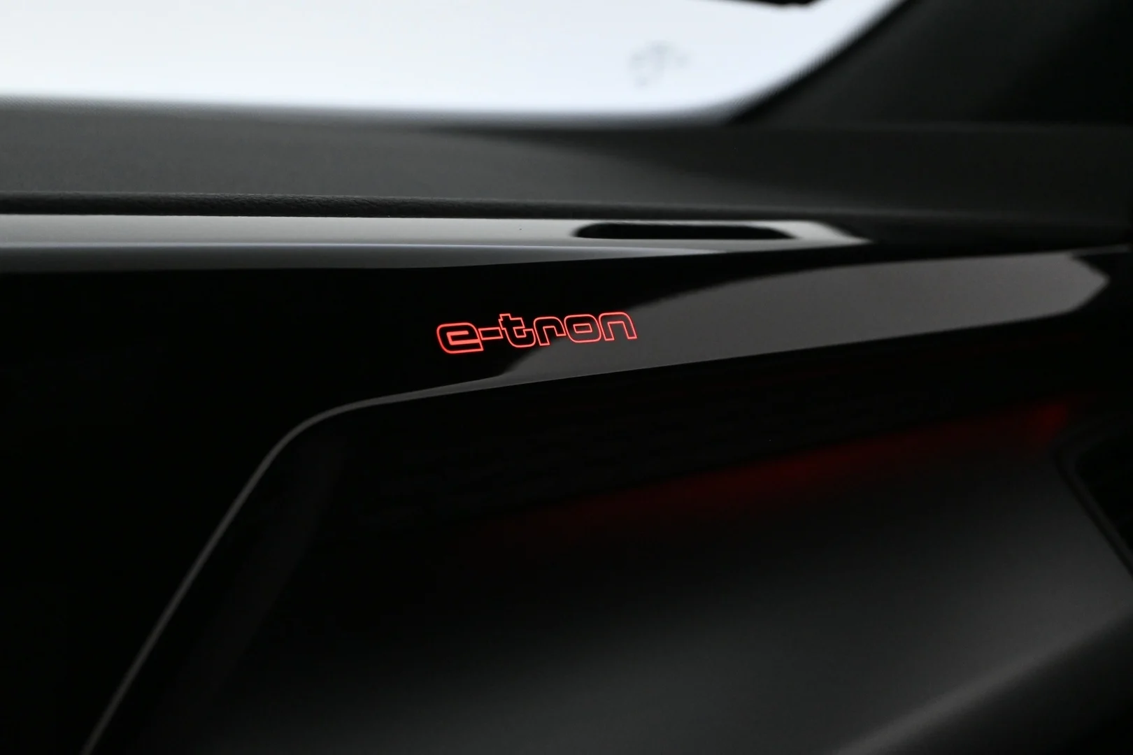 Car Image - 7btMBjPlvkDXS2skWg8tVs