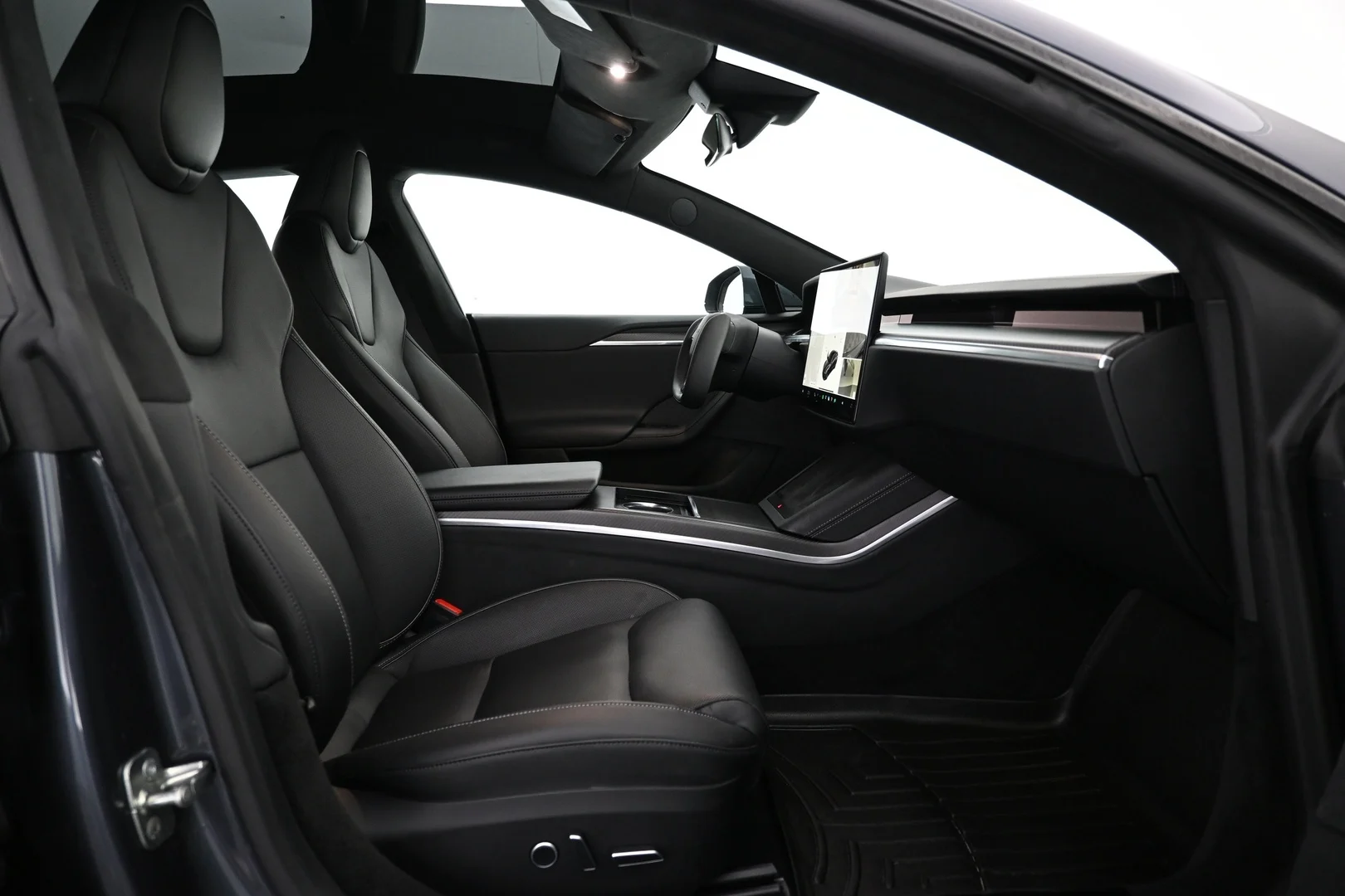 Car Image - 4hLCBVn4v6oEoLAvfSOArR
