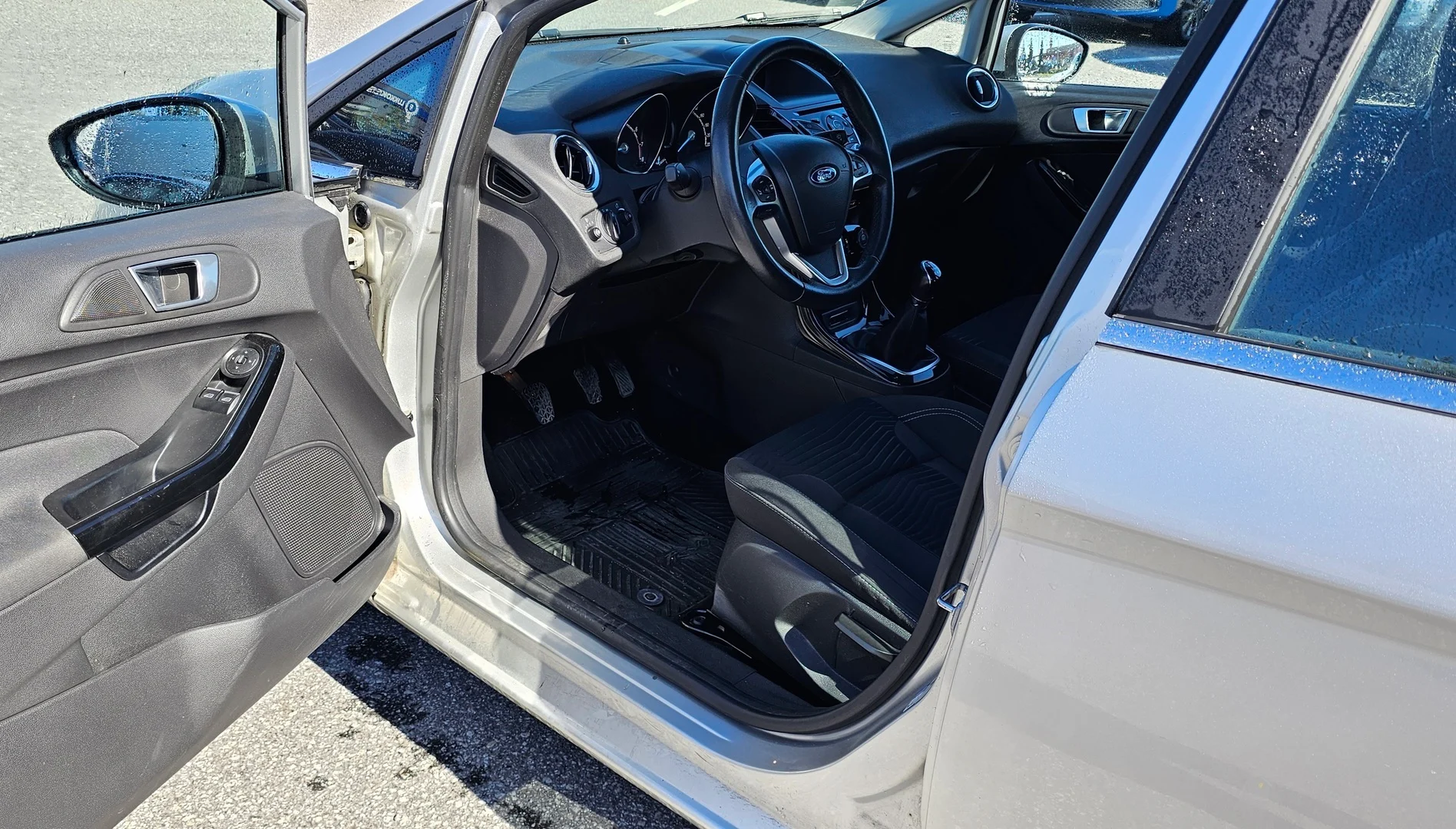 Car Image - 2M3xhi36ZDSkD5ynduaWsE