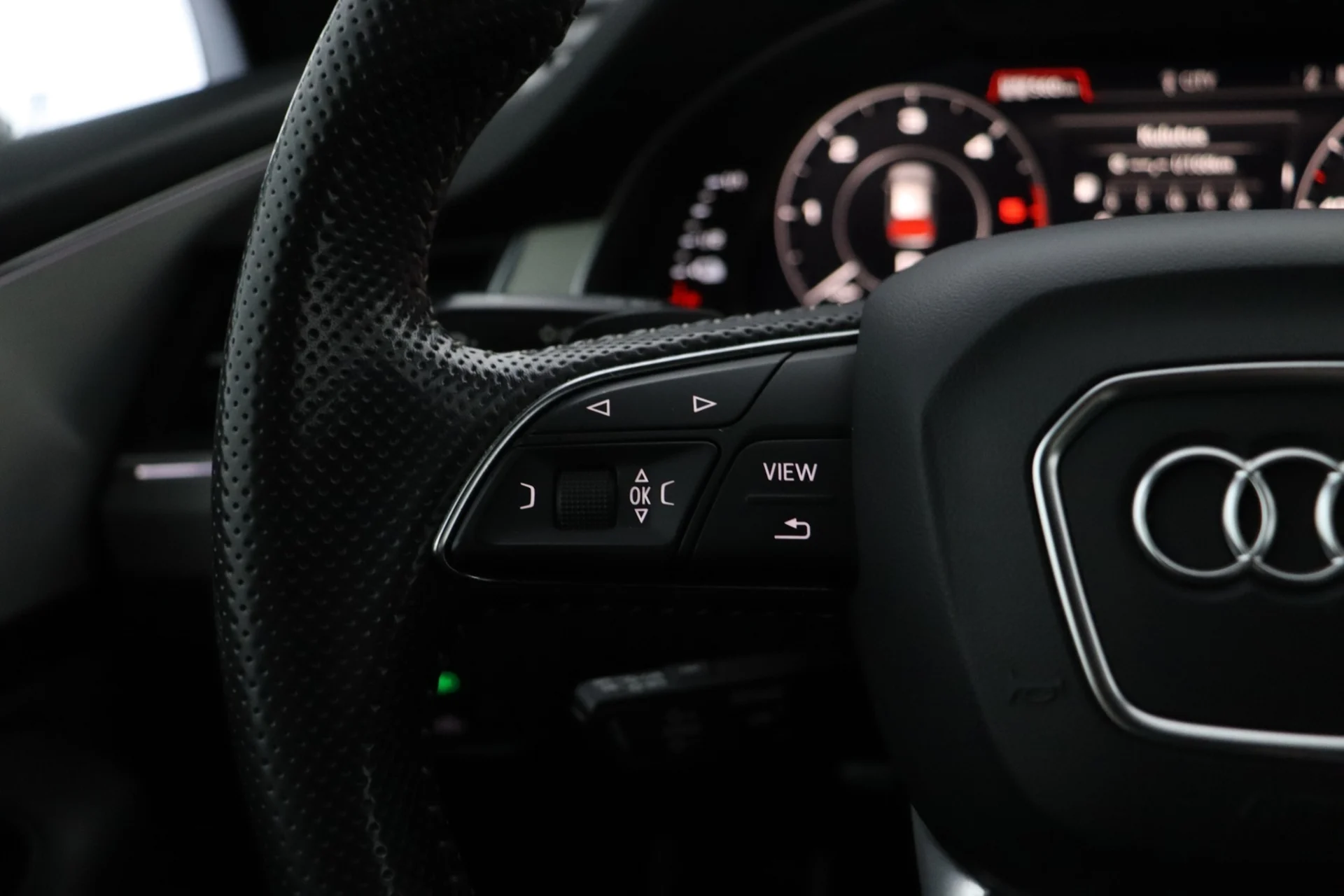 Car Image - ydWVRwgsLxSmb7zYvQ2fG