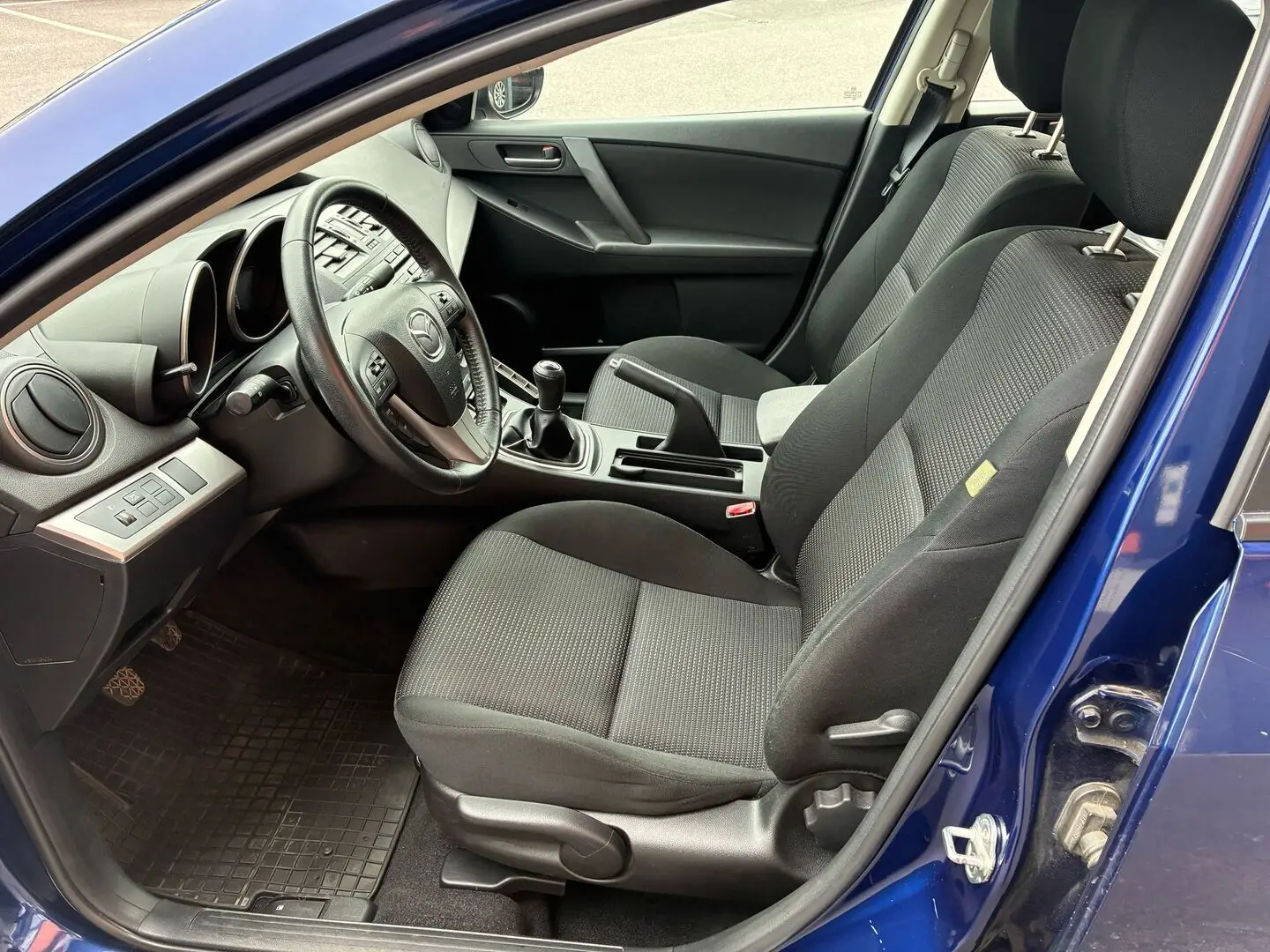 Car Image - 65mLcVvUwgFnobIUeb3QWn