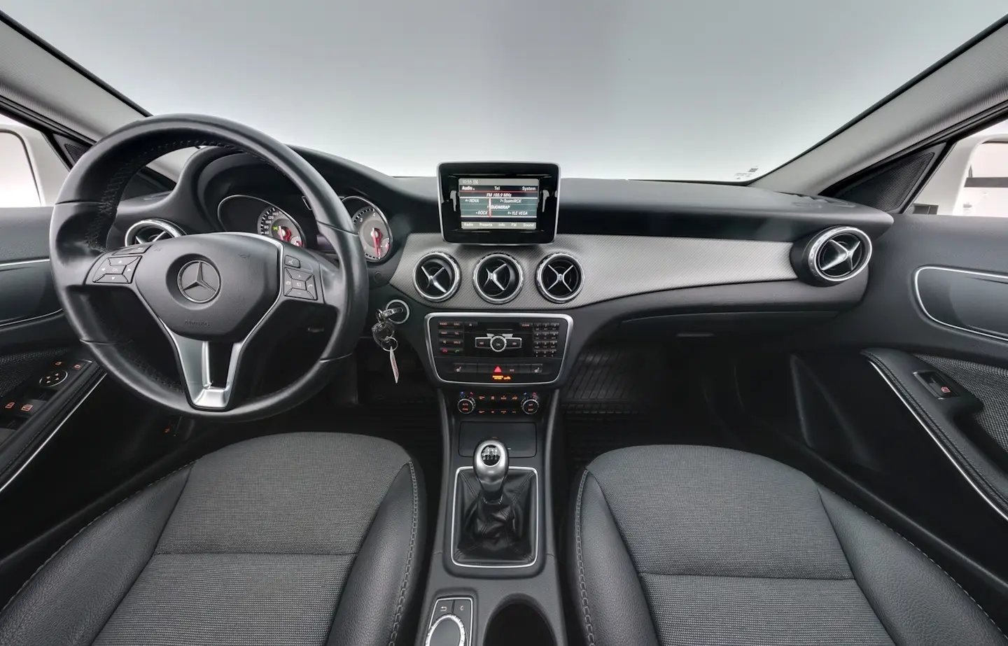 Car Image - KHRDGPXiODq2F16eiVCZm