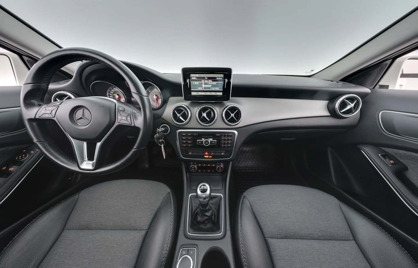 Car Image - KHRDGPXiODq2F16eiVCZm
