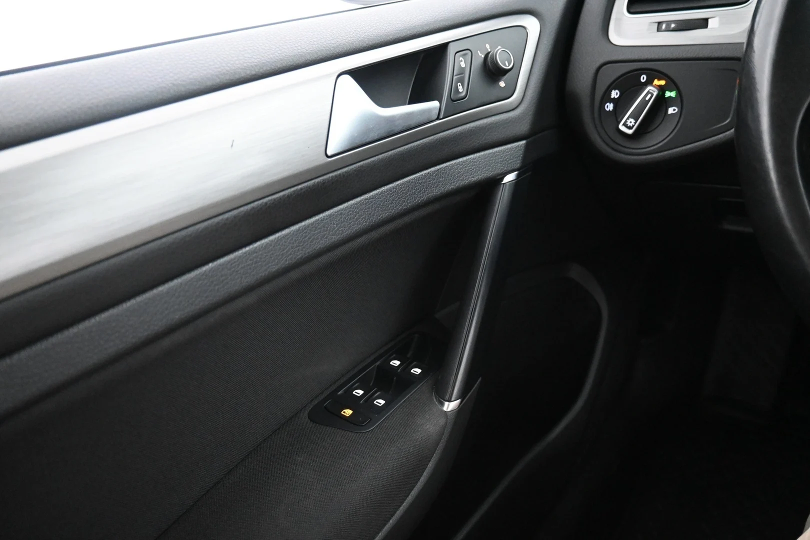 Car Image - 5oO8iSKiQTGAmKukknGjFd