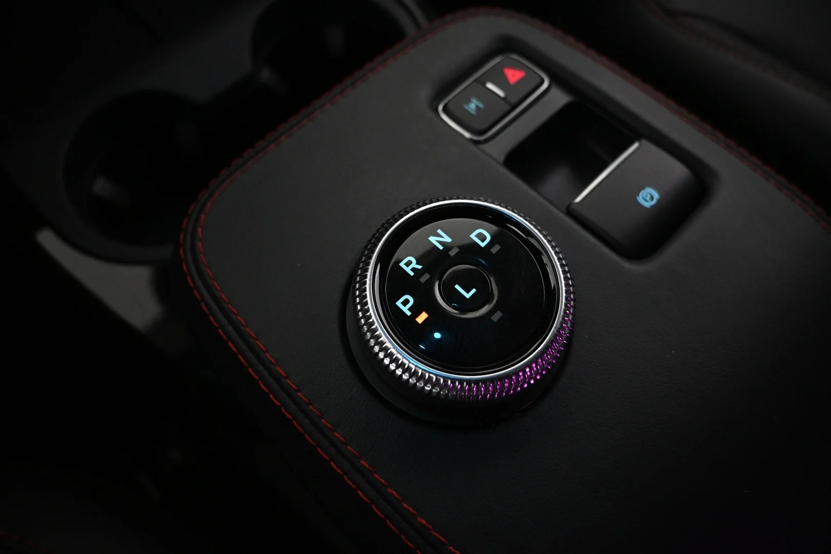 Car Image - 5PbwcrcFGJYB8HZouxb8PT