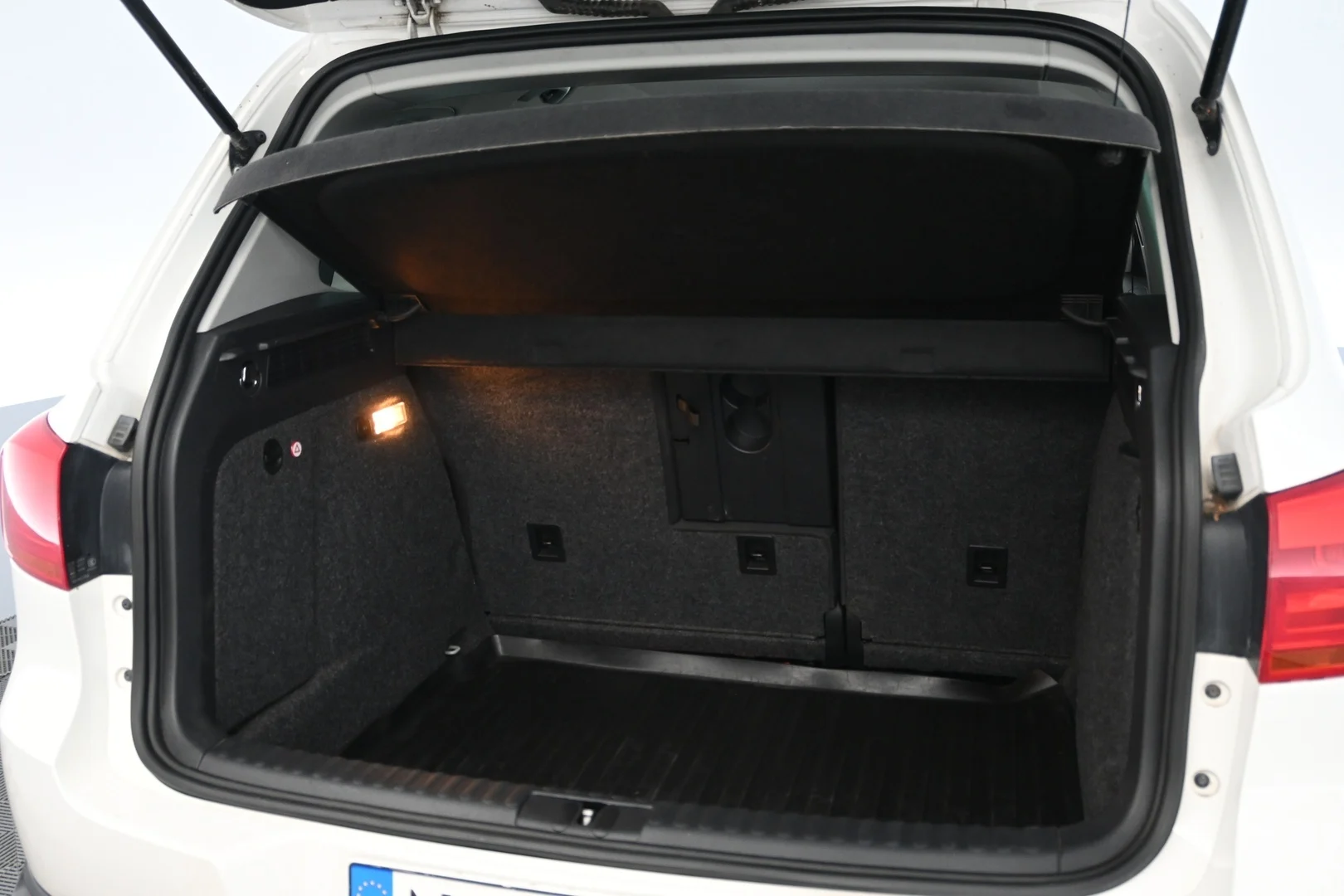 Car Image - 2jsa5pxqfQYAlQUCIvXHPi