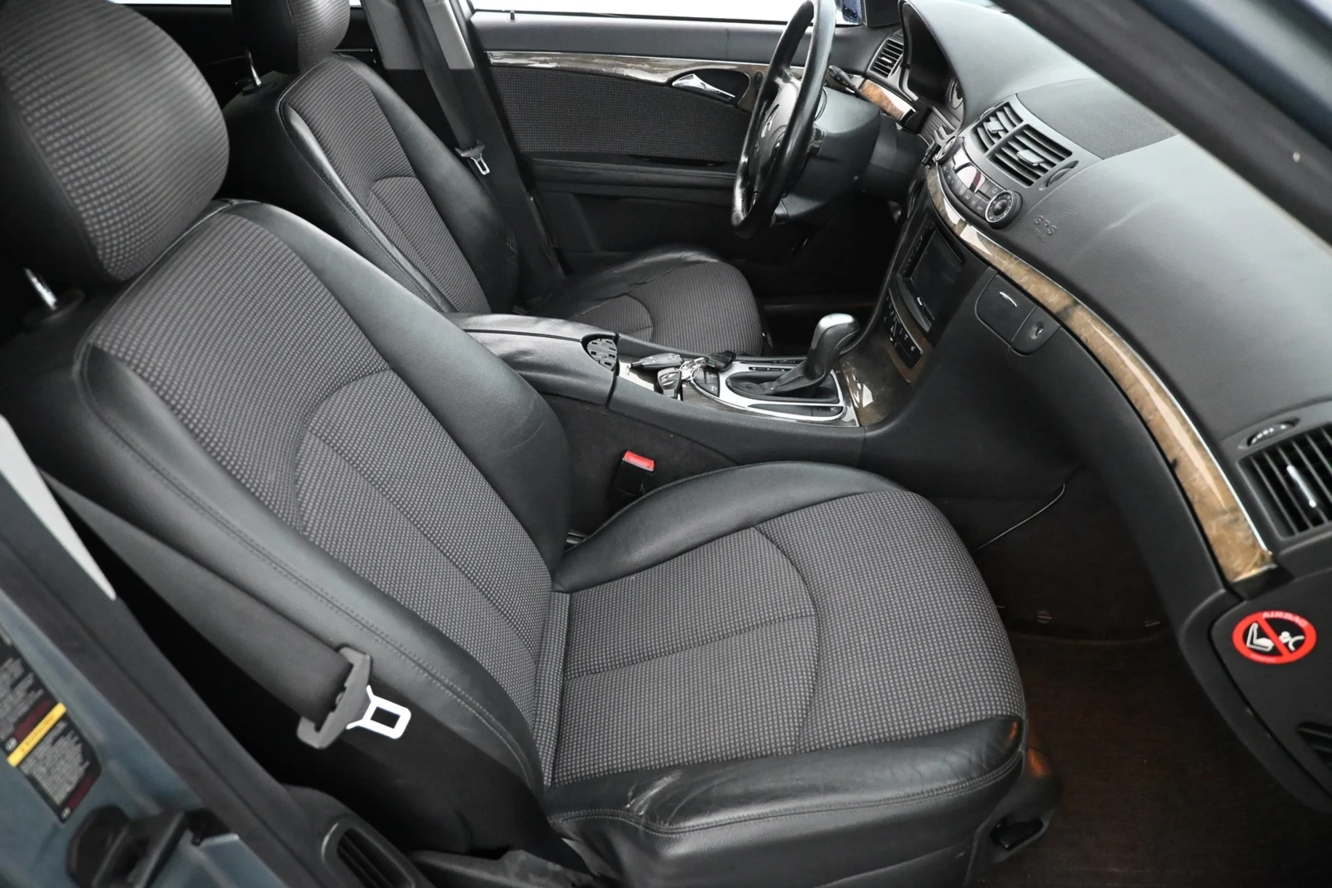 Car Image - 3xfbozqnKlU0rprmJzFORn