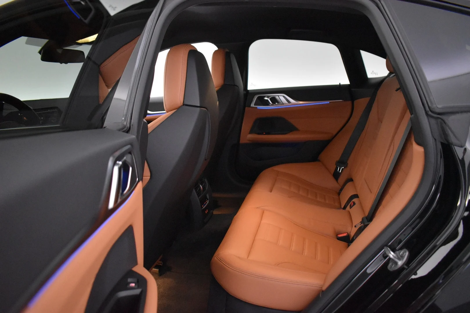 Car Image - Gh1ZvNZiaX0YvAAXp3ODt