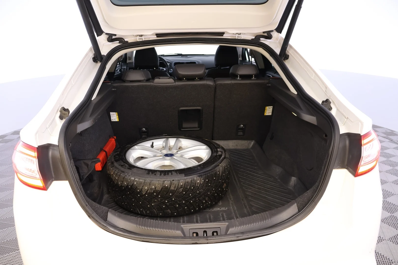 Car Image - 79u3WsASrFVPhsxDAAvxTt