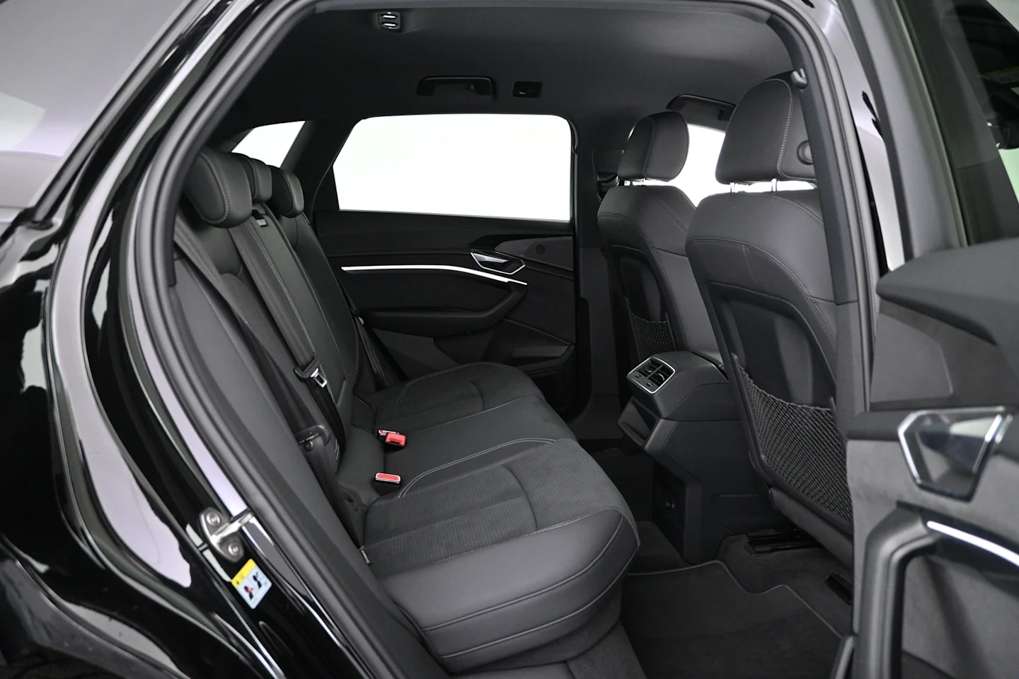 Car Image - 6LvkYvJfHlTz20ZEr3k0ji