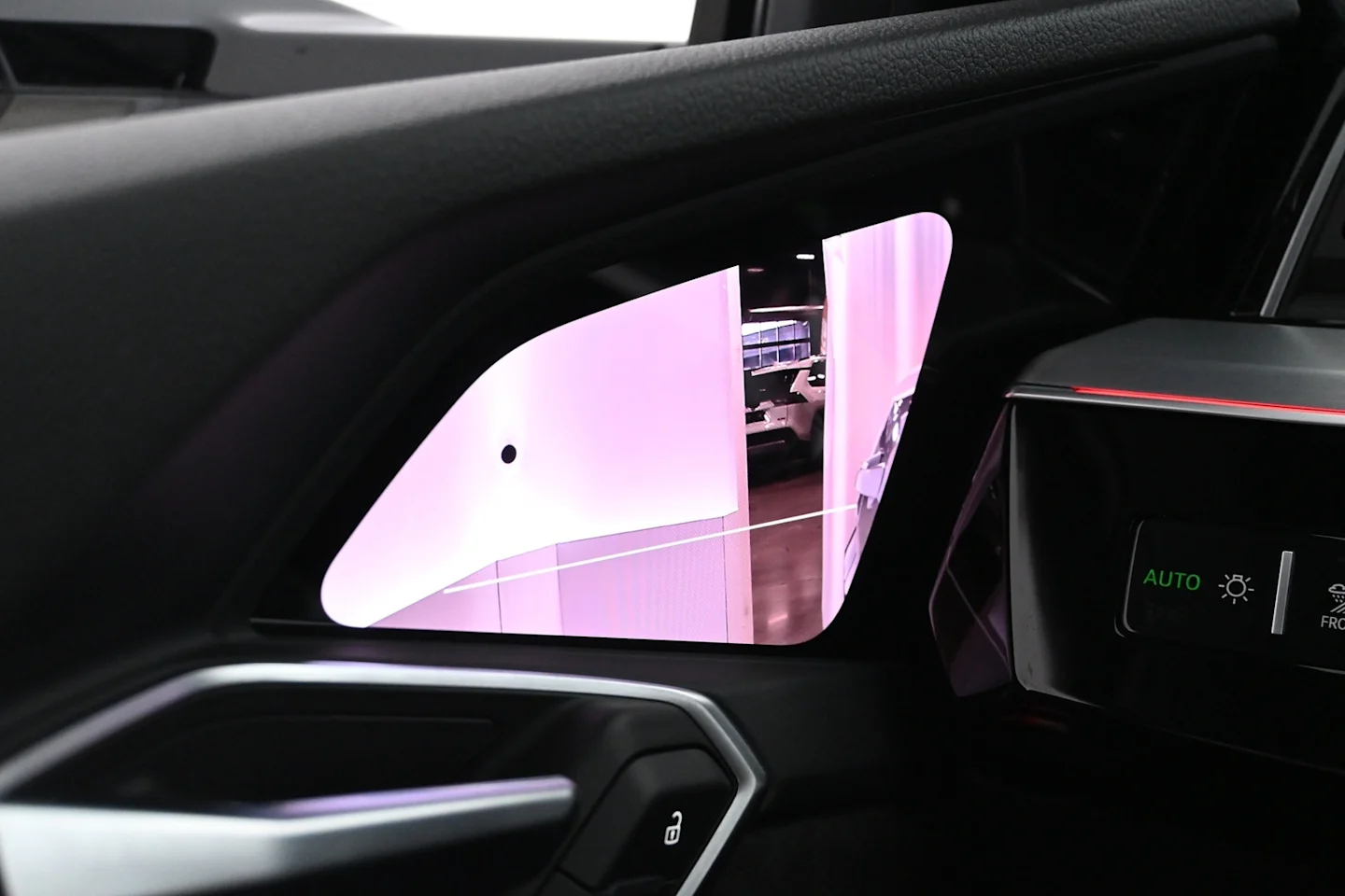 Car Image - 6E8VGmBzF9pgoyVEpYvRcu