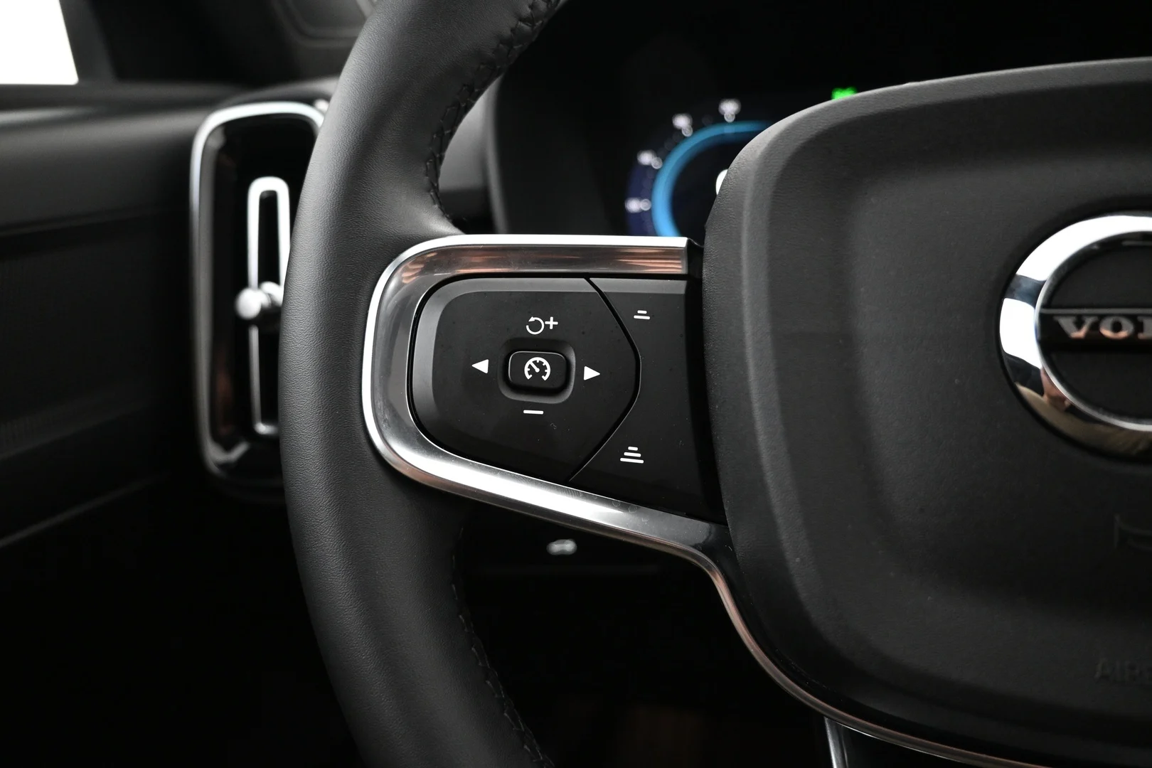 Car Image - 6VBuSt5GMa8Nda3BUJqgmY