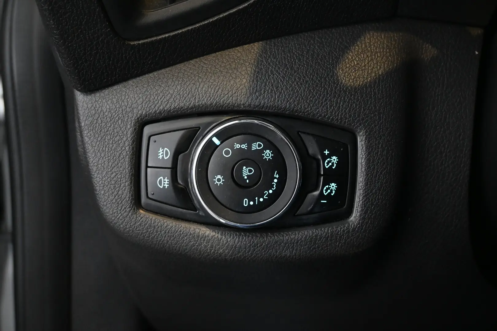 Car Image - 1CWrVQAwoIGrFAfZti4eiq