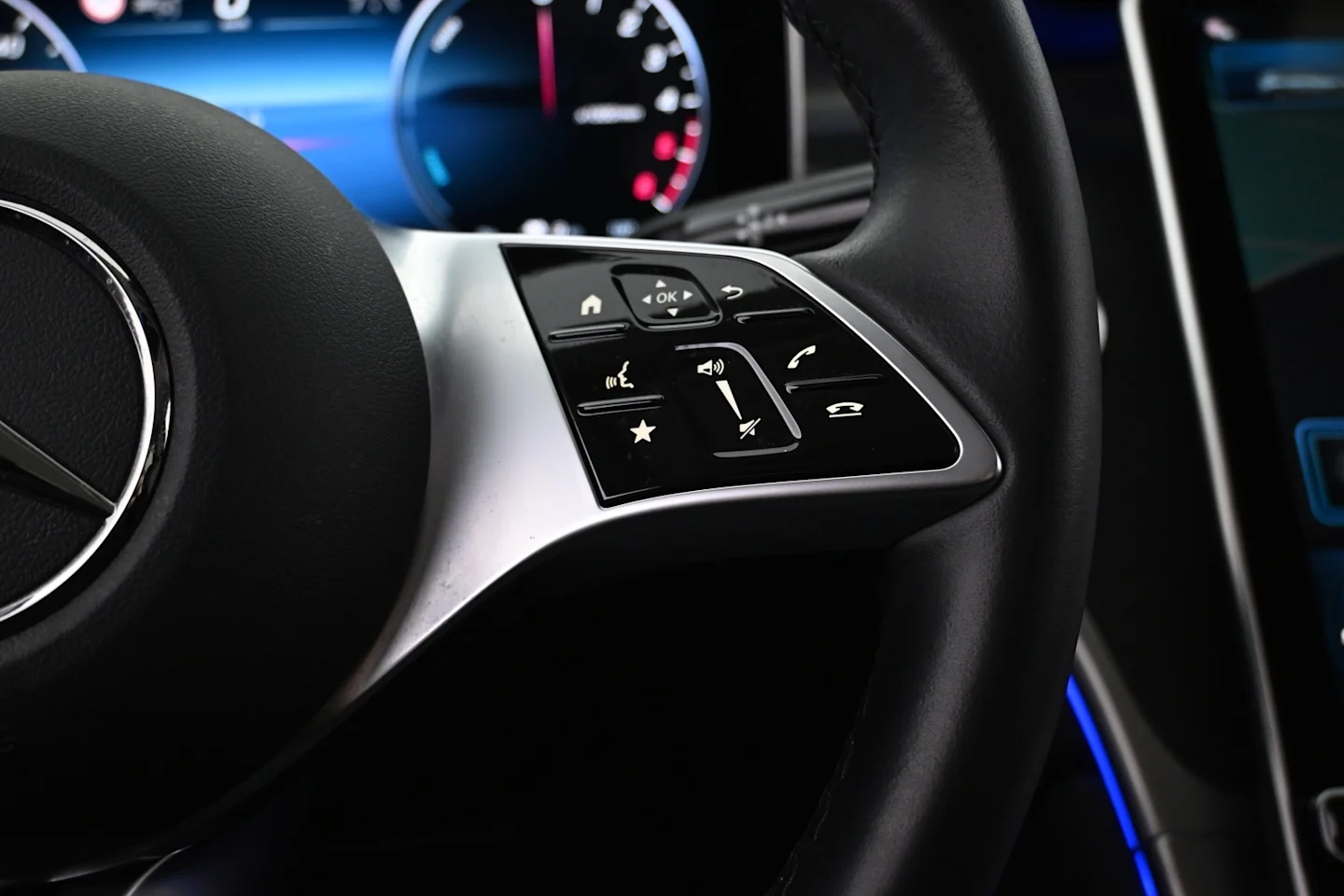 Car Image - 2uu31yfomFCju8B97pzJ8a