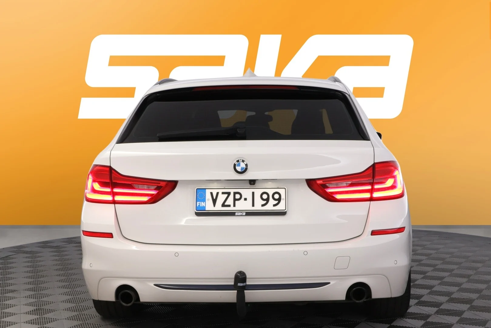 Car Image - 9RPNEC32VBFpnnaS7VdfA