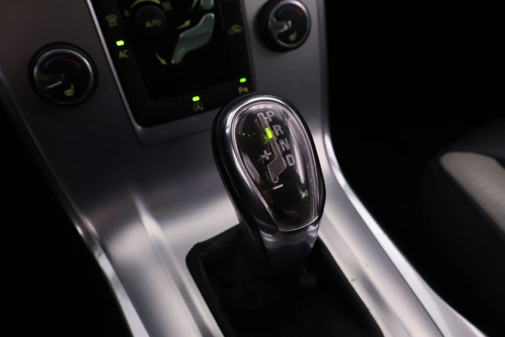 Car Image - 1bjxw8zaoxcRrcLNHlkH81