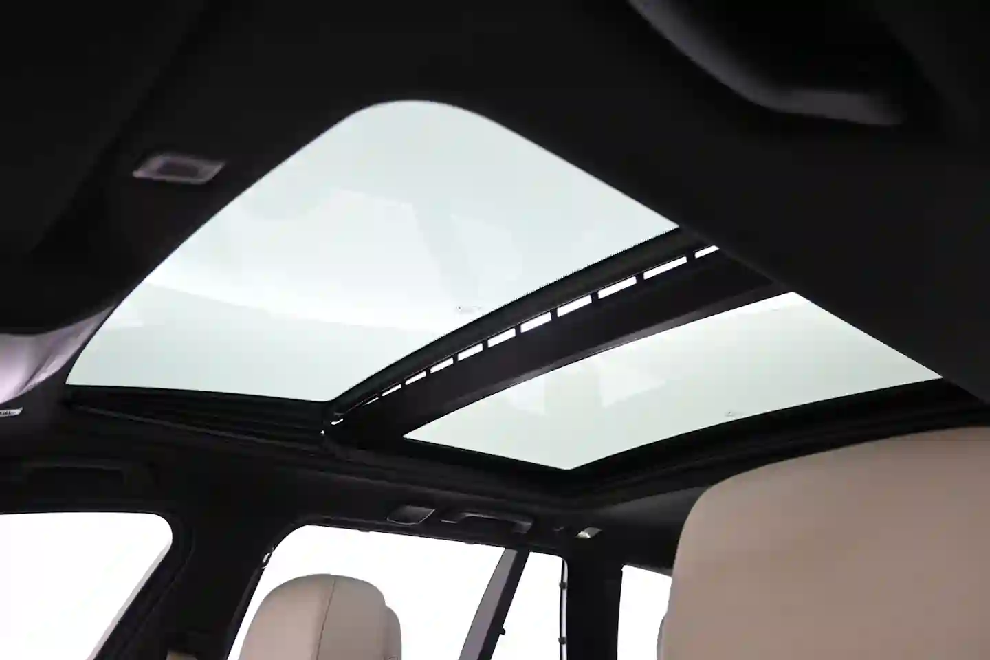 Car Image - N9YC44xhS6cgCFDvBwwuz