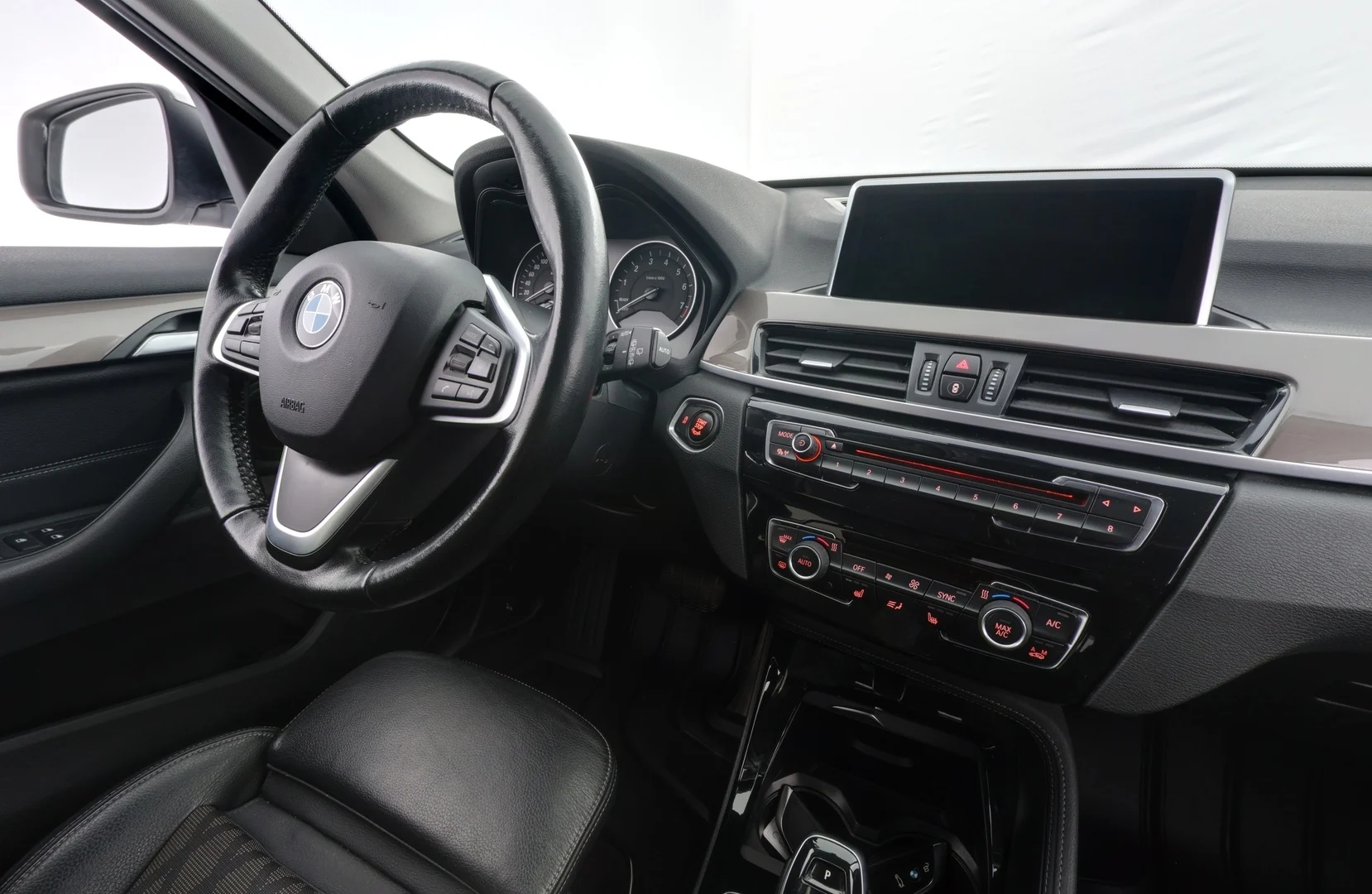 Car Image - 7mgirRePOcThEBJ07nllX4