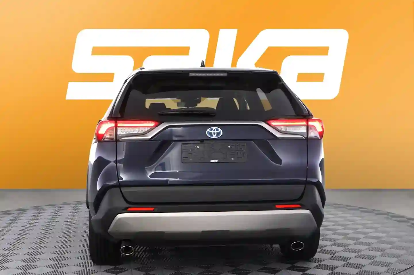 Car Image - 2dl3LgHCV6GtXVAnwwiKH7