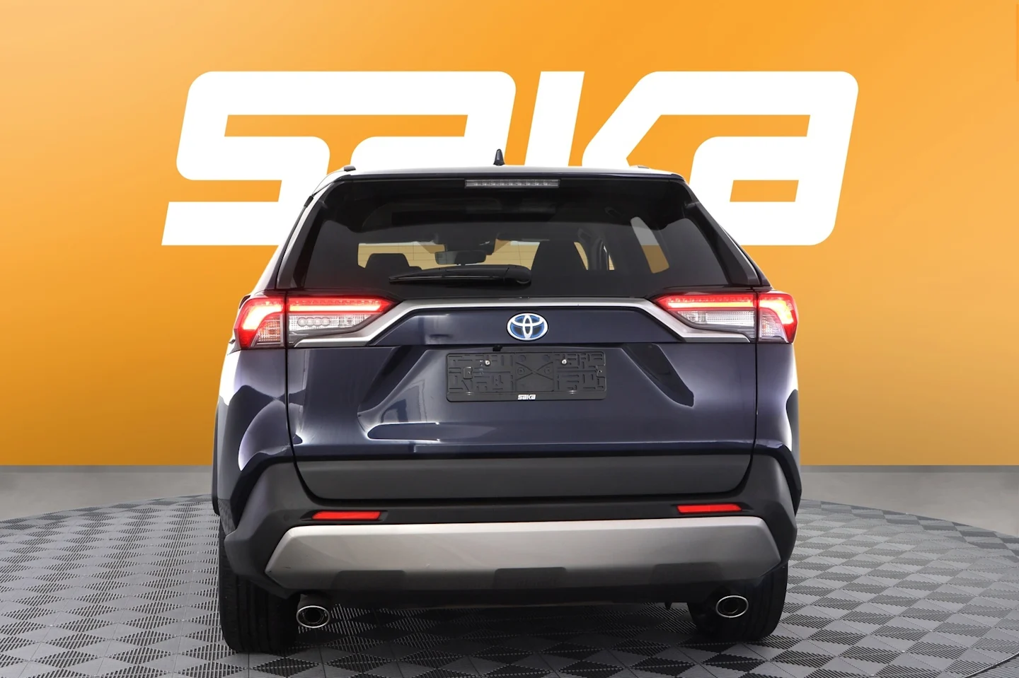 Car Image - 2dl3LgHCV6GtXVAnwwiKH7