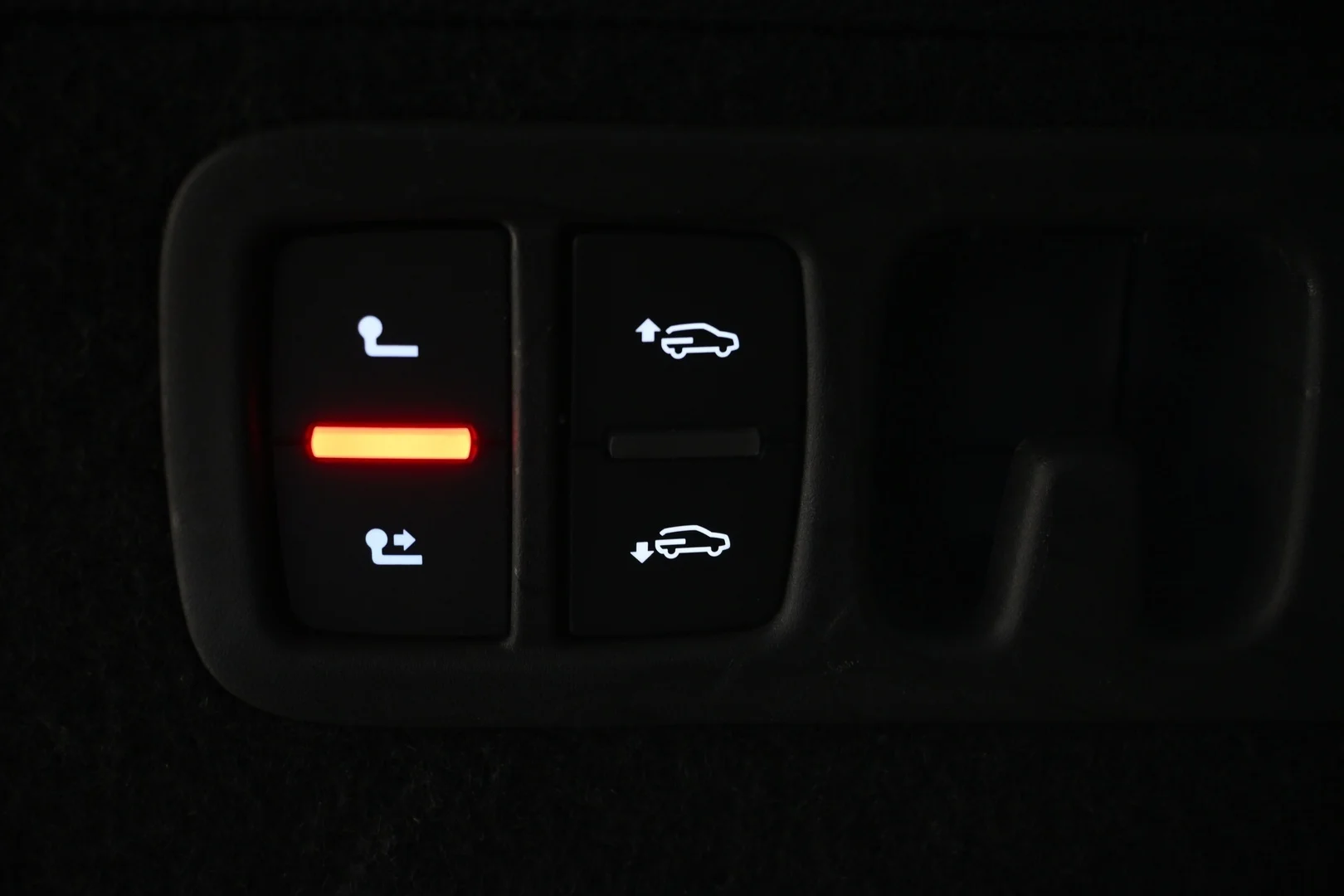 Car Image - 2vDkLrmerkD0lCmO0vQ8nO