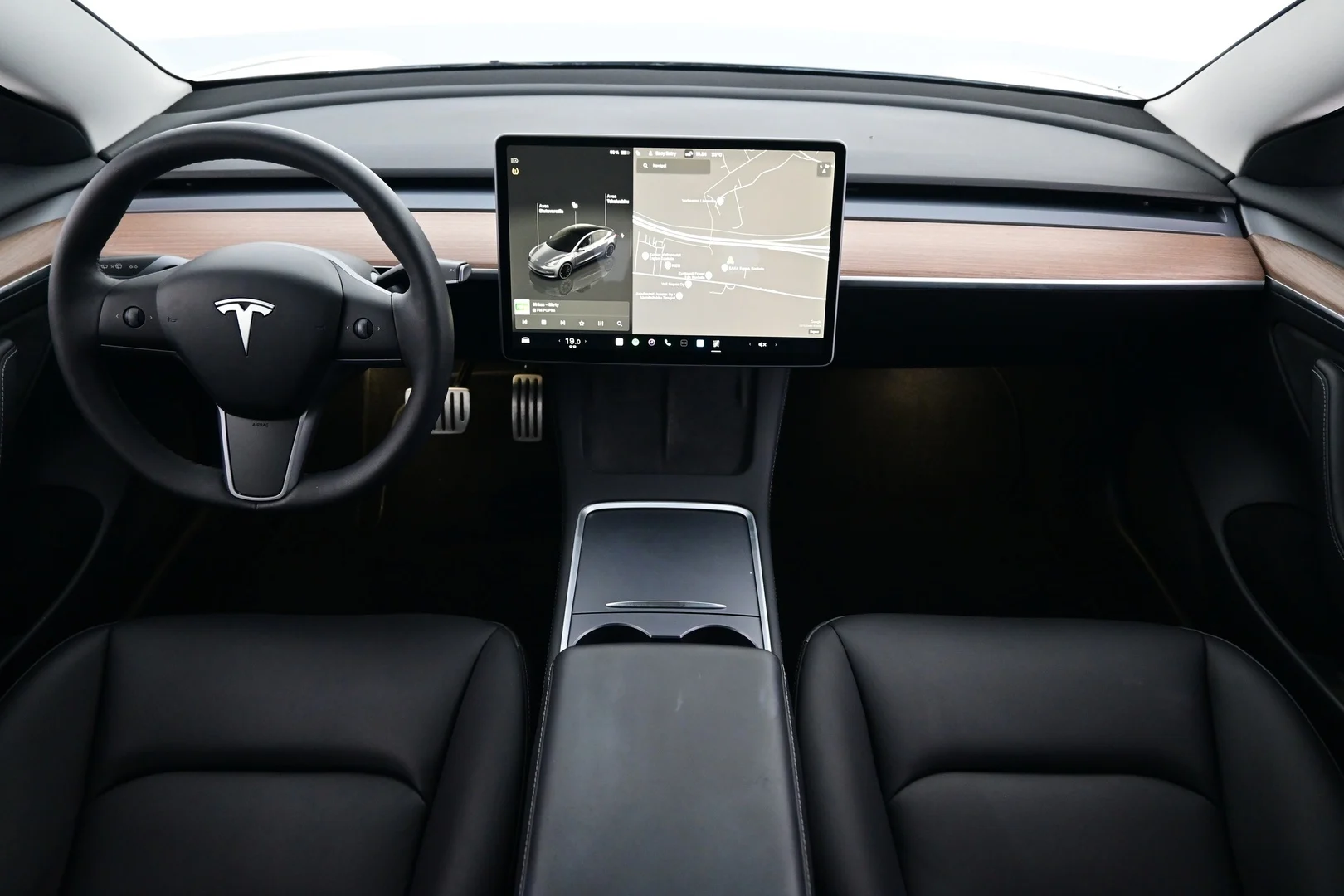 Car Image - 5BpI04B32hsHudFz7xJRKg
