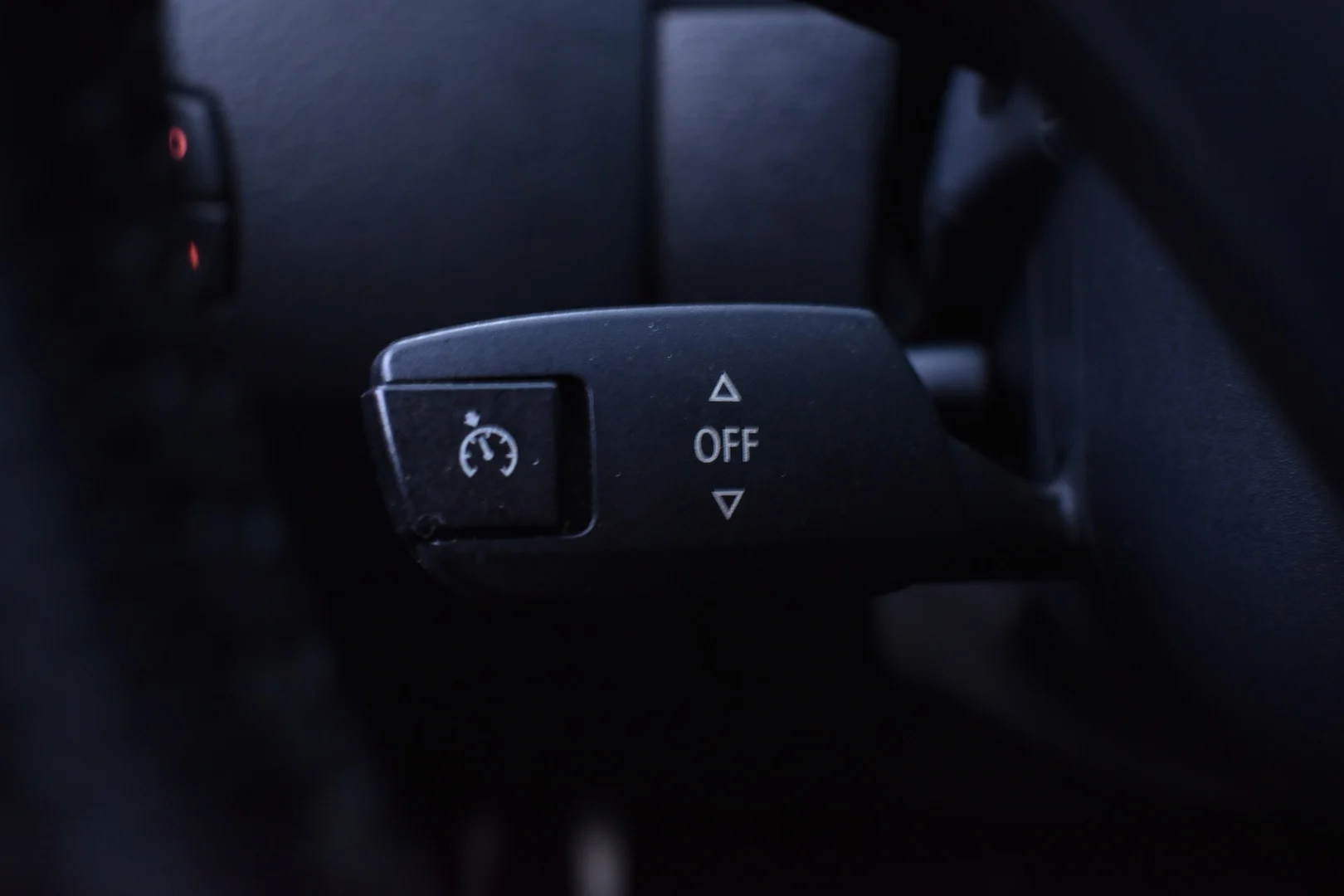 Car Image - 4nBsqiNdIBJt220qY41Tkh