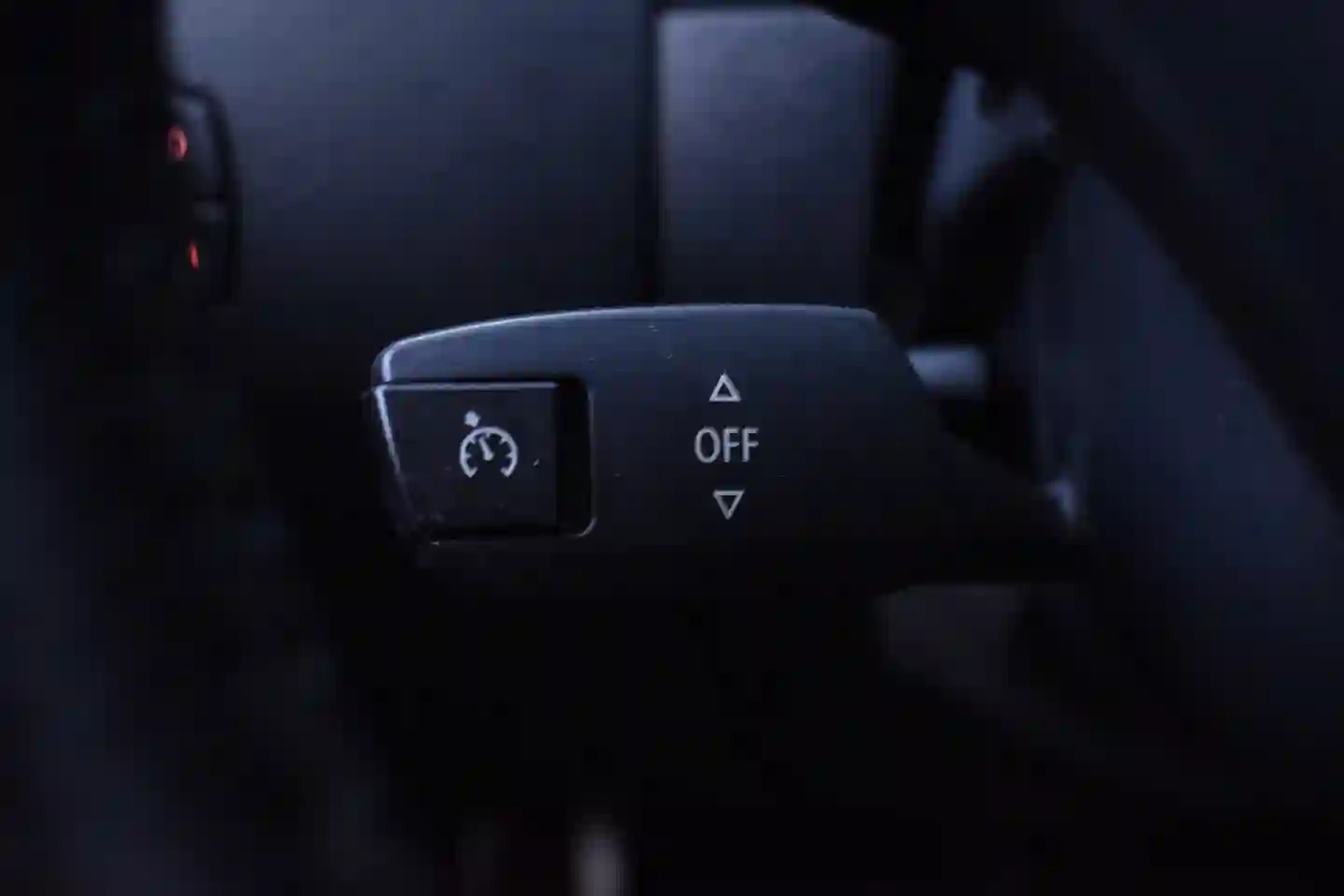 Car Image - 4nBsqiNdIBJt220qY41Tkh