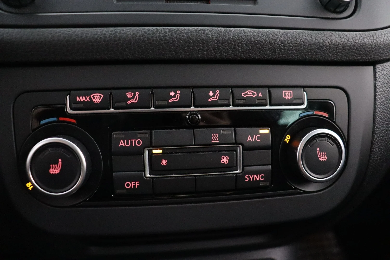 Car Image - 2HZKan1MwL33p7TlBYEJM7
