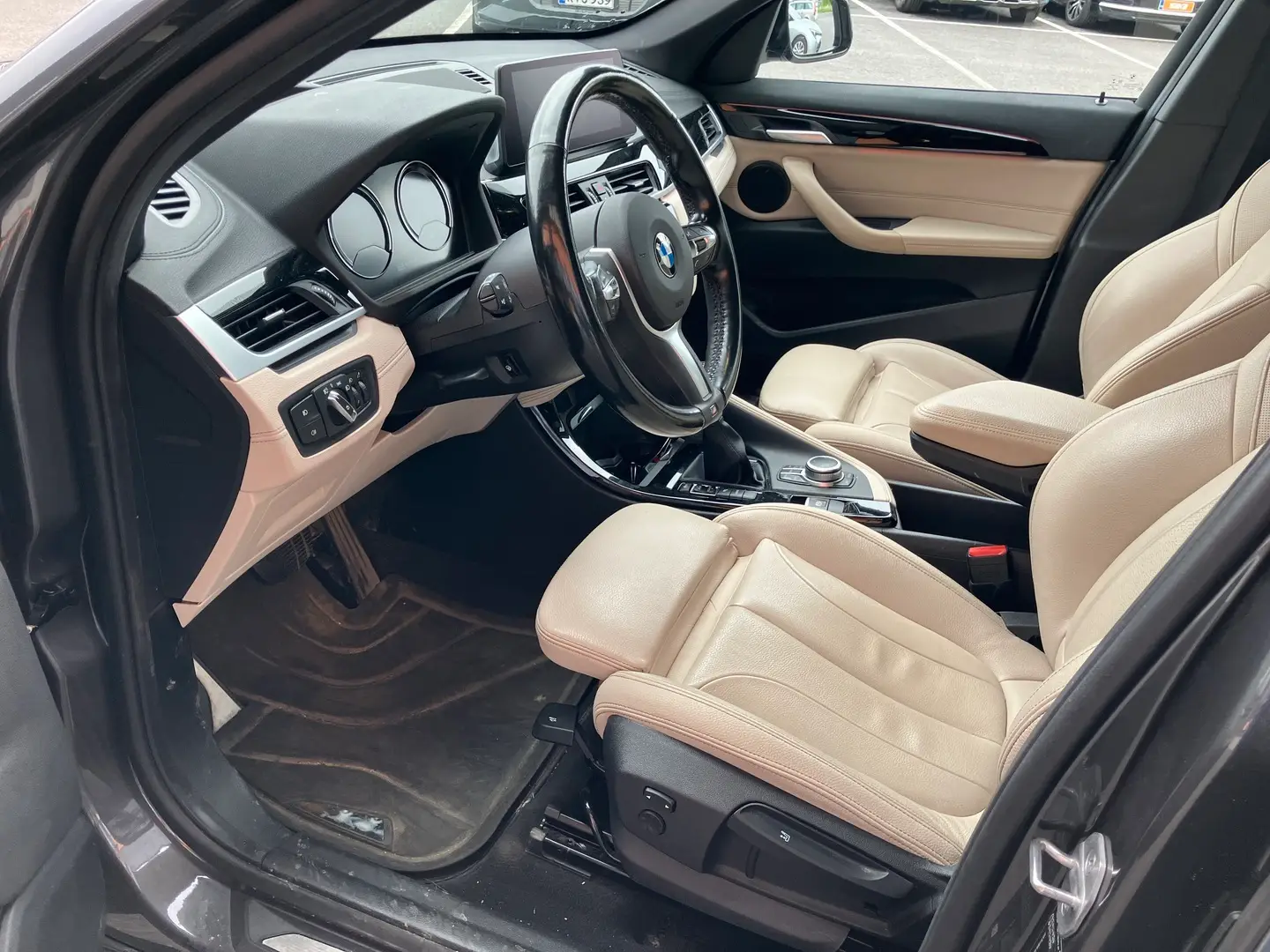 Car Image - 6vDZybSWBXJy0tQLudKRb0