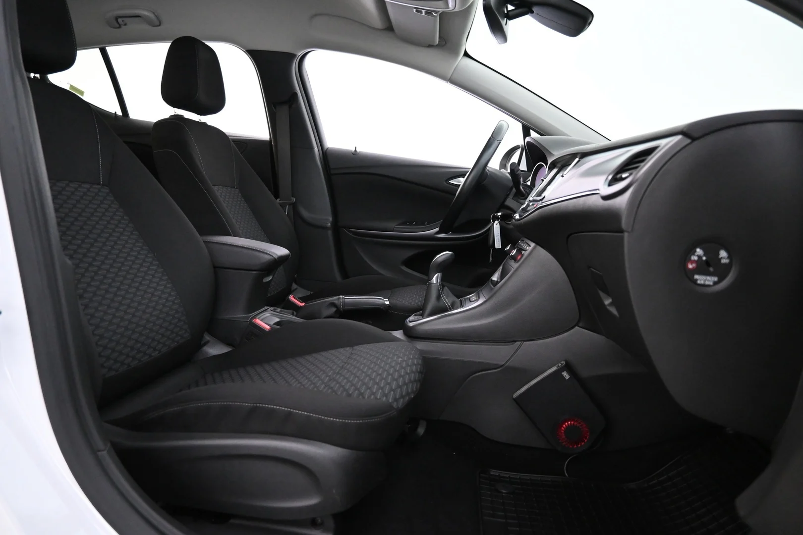 Car Image - 3KpalA3mpxG4CHyQKXr6Hf