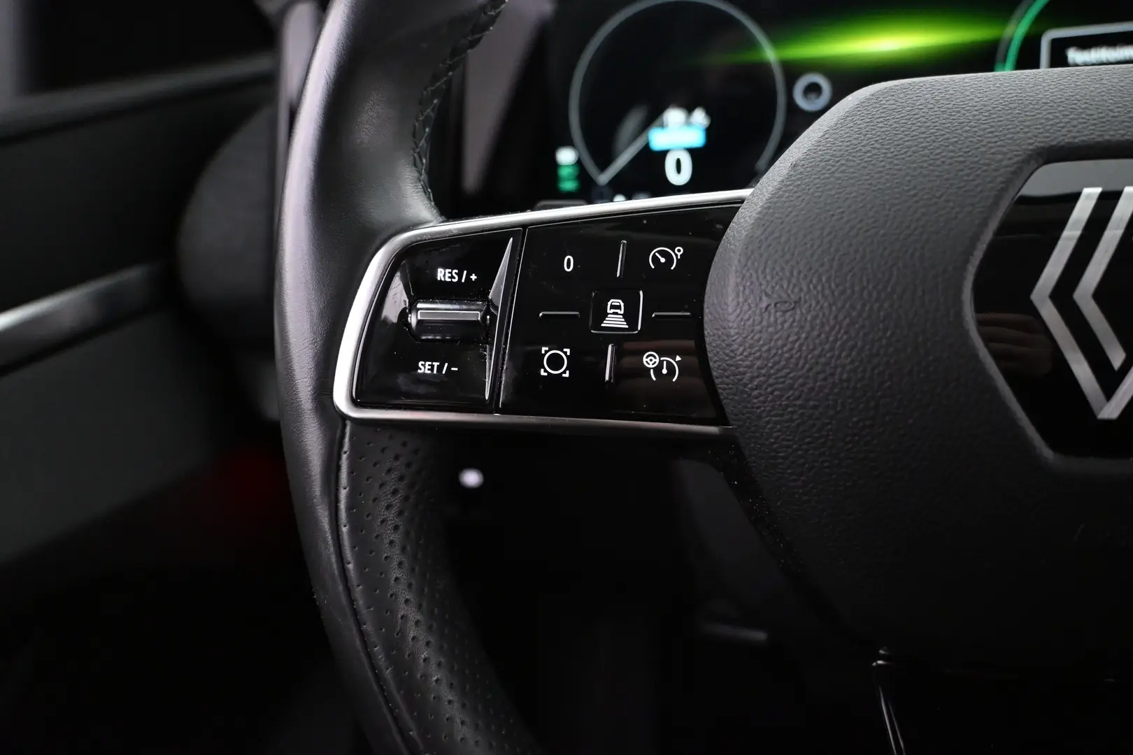 Car Image - 725KKVdHr8xvoeBXhKWeFe