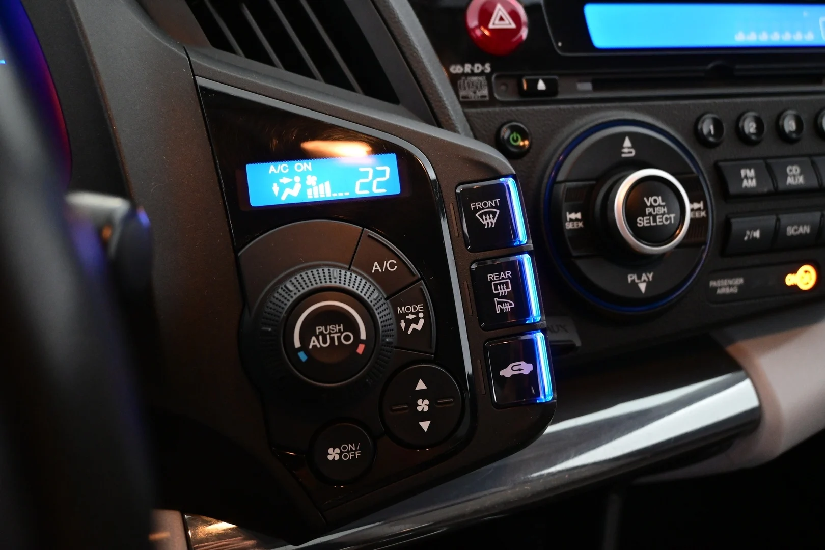 Car Image - 1KP2sbYHQFfOLL0V4JcDh8