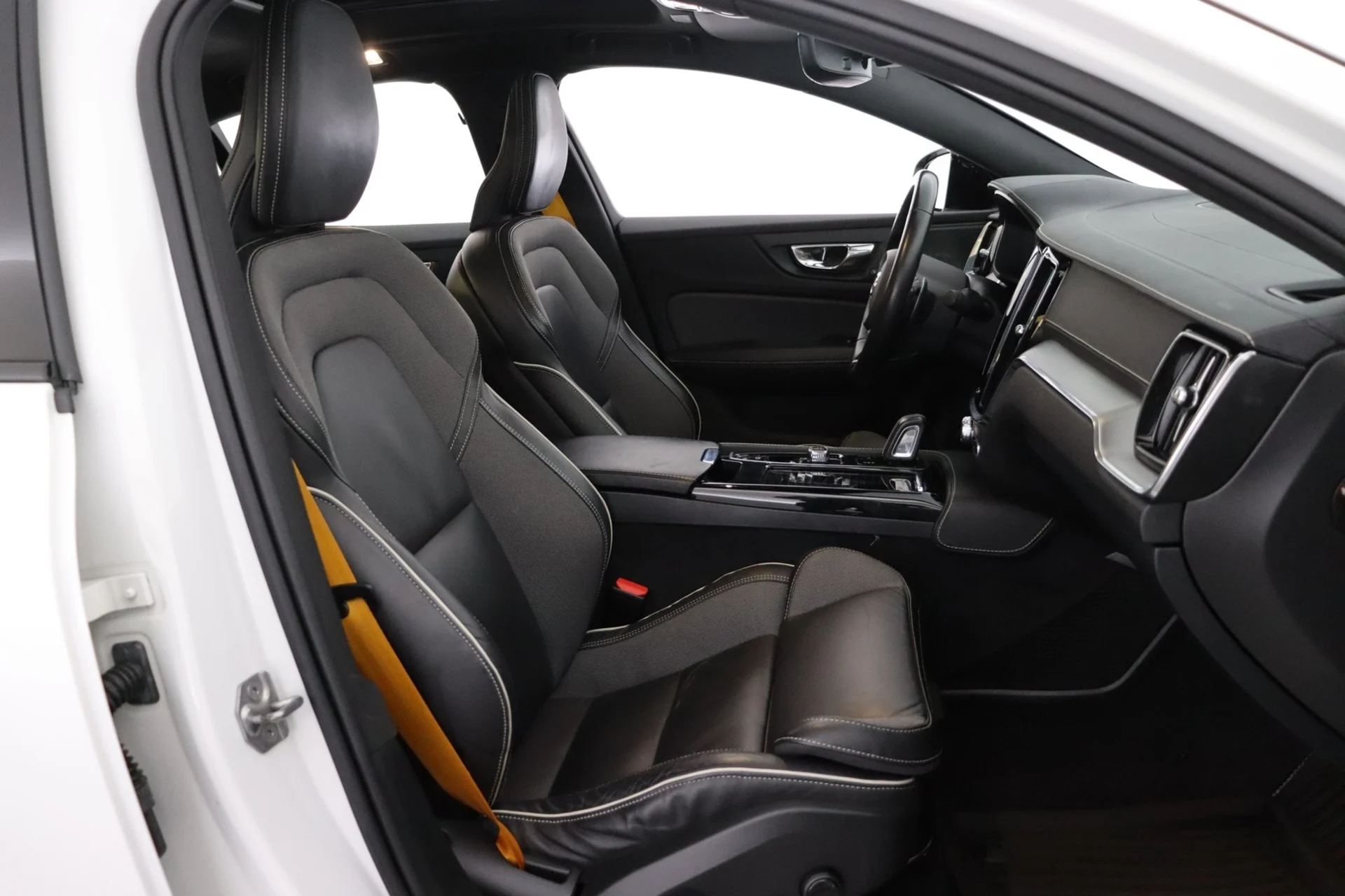 Car Image - 7bccPCuA6FMWp4H9eMiyGm