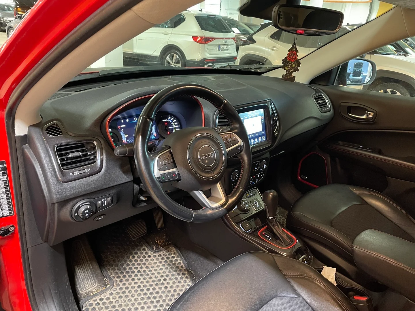 Car Image - 2OeRIyCI2CbbhlWklZg2yF