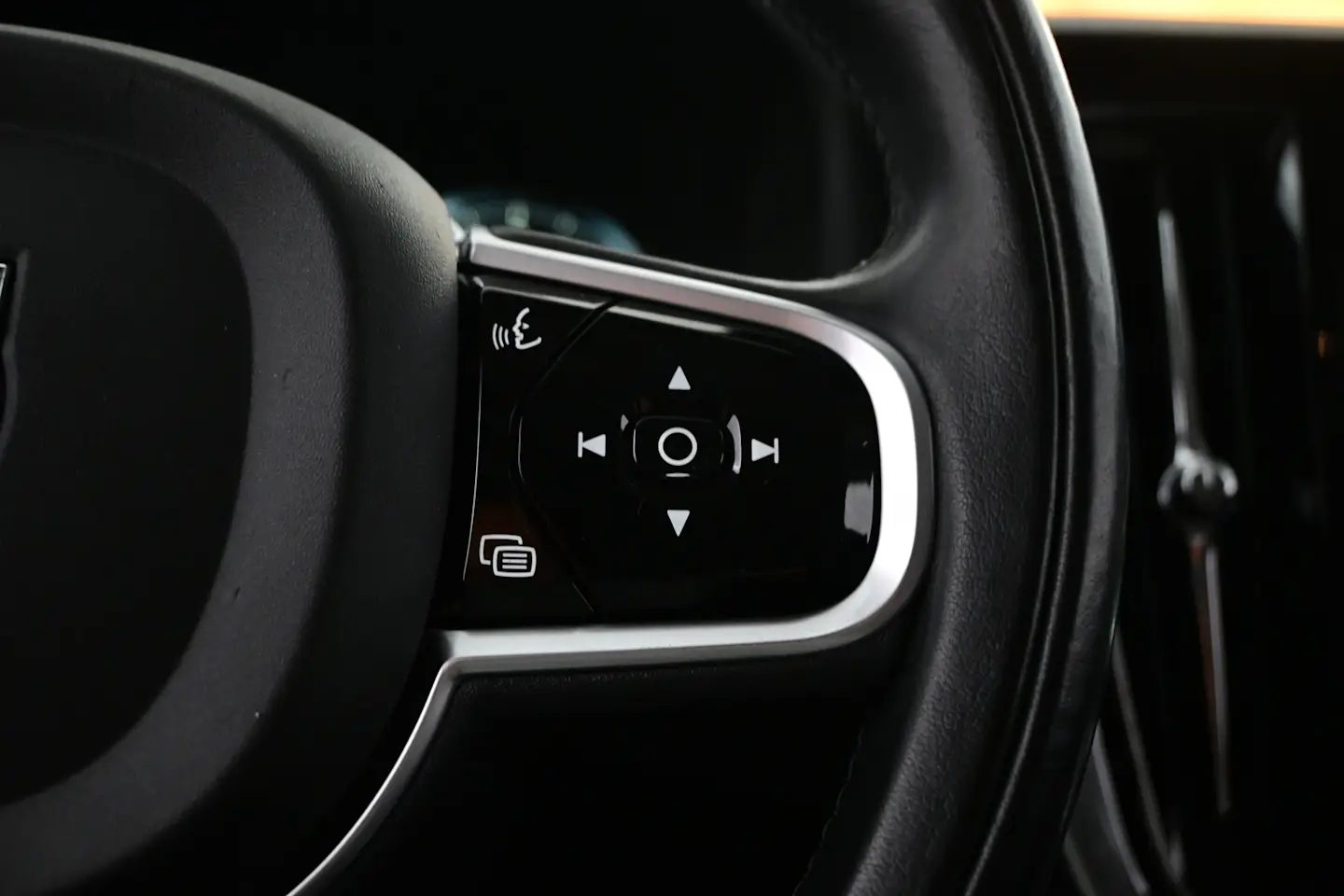 Car Image - 6pQvnfFu6WrcMJbExXa38e
