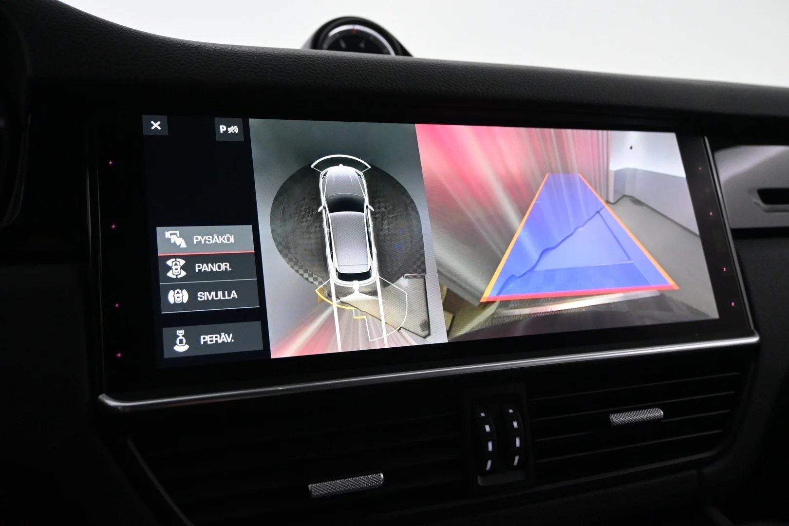 Car Image - 5ZcoXxo3Rc7uYLCBpwpMcA