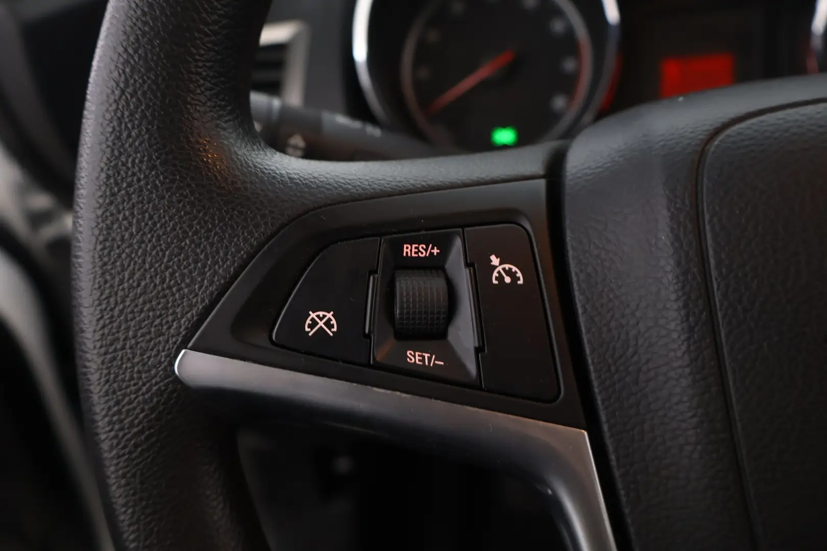 Car Image - 6nDDxuWu3QqptRFcpDgDAZ
