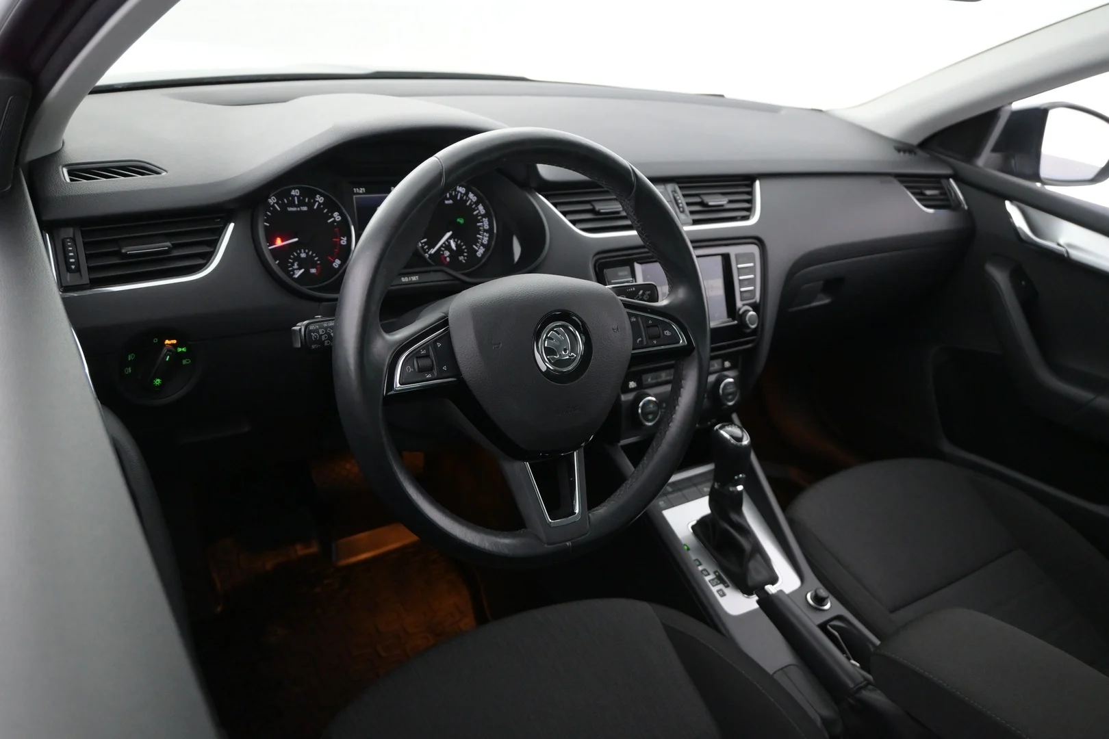Car Image - 1rSiDcLSTNHVlCr4YYGnd0