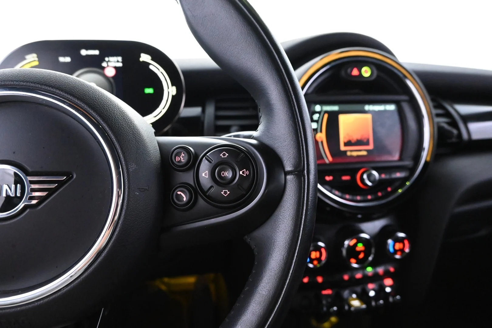Car Image - 3D2iFmZ2QS24s0luKgtSNB