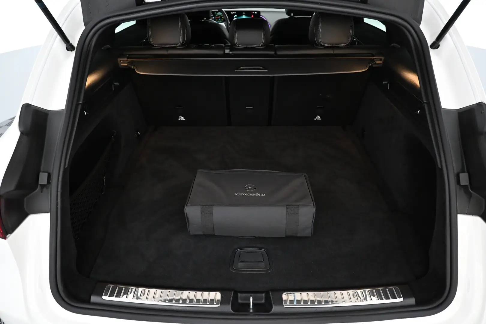 Car Image - 6KAvBR1XlNgi2BhxEoPodj