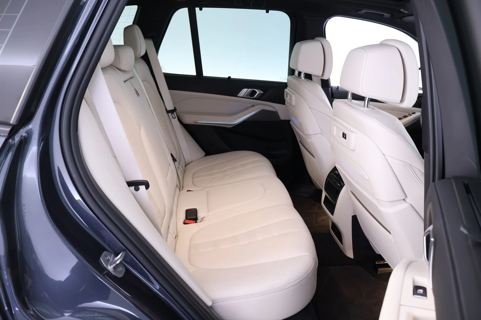 Car Image - 3GdM2d0429dIW2RAhNJqf7