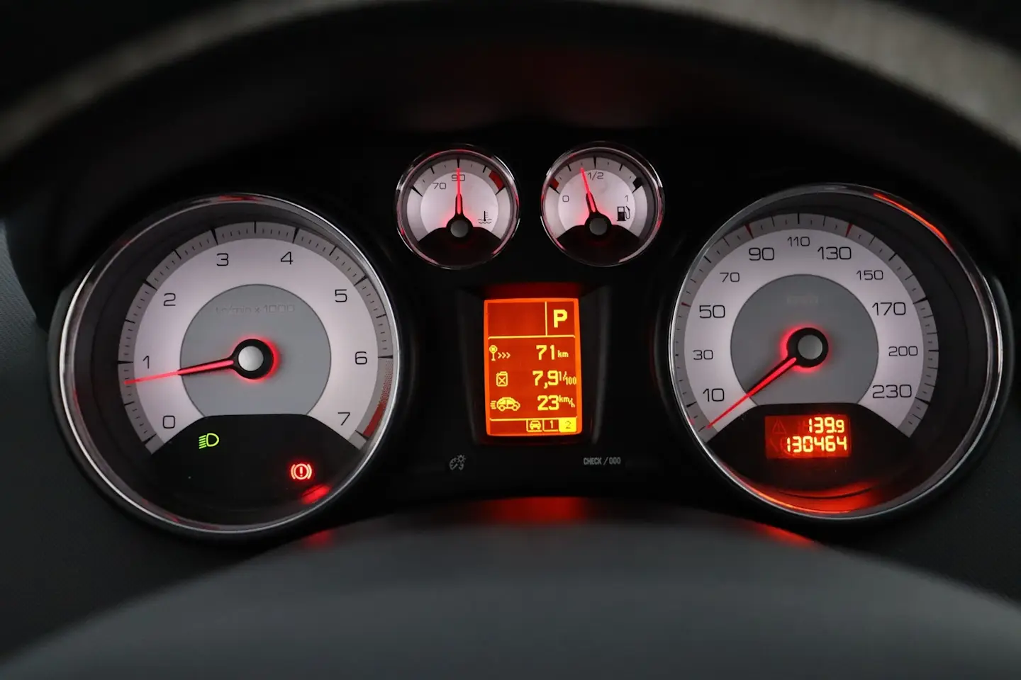 Car Image - 3tJnTDdvARh44gy9Vi4dfJ