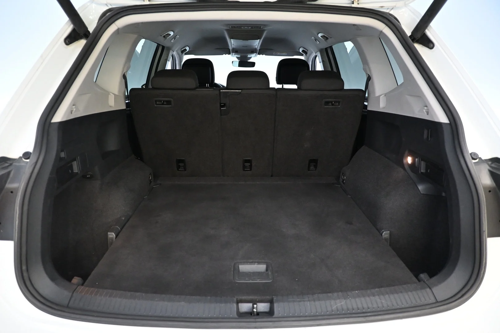 Car Image - 6JkW5QO1r1XLVfQ7uUbVT9